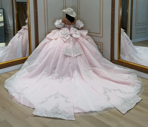 SE009-2 Gorgeous Glittery Tulle Appliqued Quinceanera Dresses Off Shoulder Sweet 16 Party Gowns