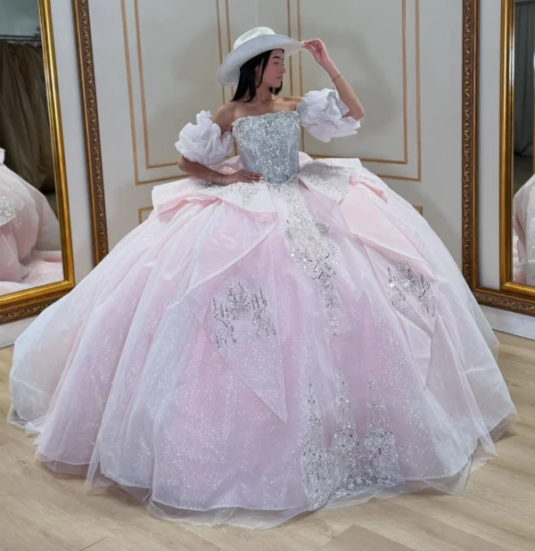 SE009-4 Gorgeous Glittery Tulle Appliqued Quinceanera Dresses Off Shoulder Sweet 16 Party Gowns