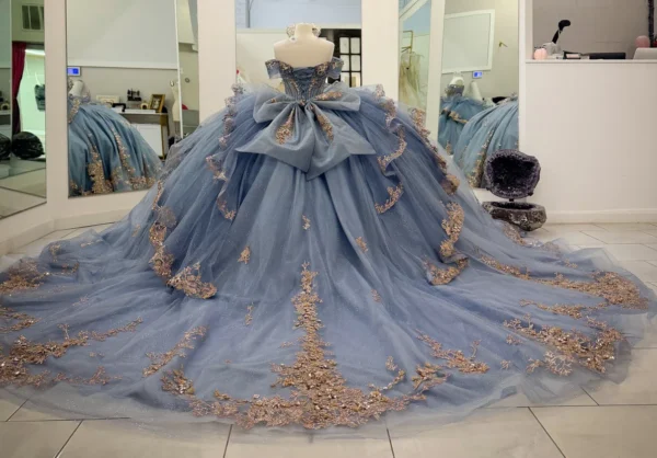 Off Shoulder Tulle Corset Appliqued Quinceanera Dresses Princess Sweet 16 Party Gowns