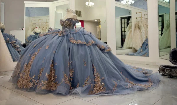 Off Shoulder Tulle Corset Appliqued Quinceanera Dresses Princess Sweet 16 Party Gowns